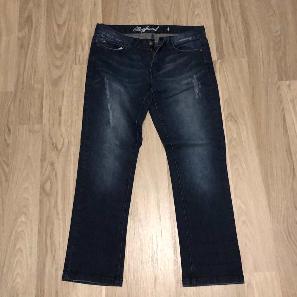 Tommy Hilfiger size 4 ankle jean. Distressed look. - Picture 1 of 8
